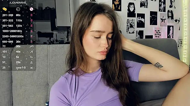 lovelyalivia webcam
