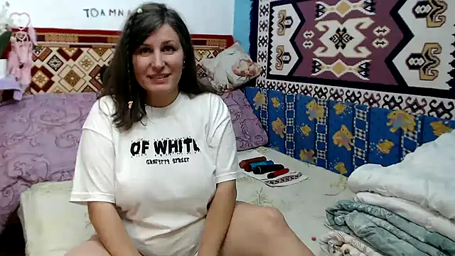 AdelineBlueEyes webcam