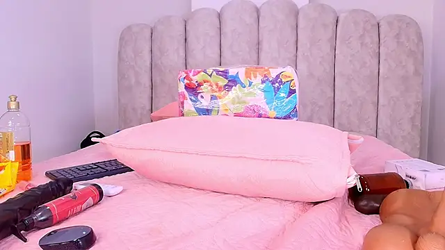 sharlott_miller webcam