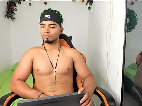 andrew_jonhes webcam