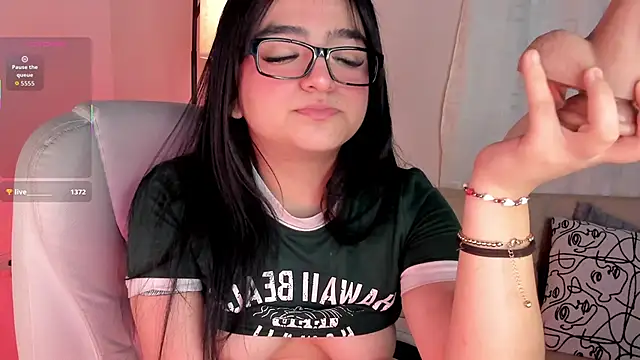 SaraDiamondss webcam