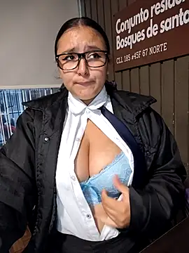 Cute_Penelope webcam