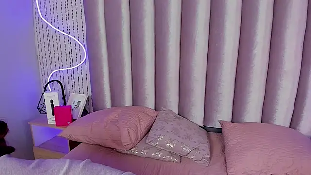 SamanthaPeachss webcam