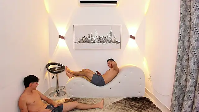 youbratty2 - YouBratty2's free webcam