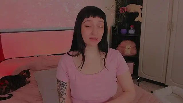 AriellaAllure webcam