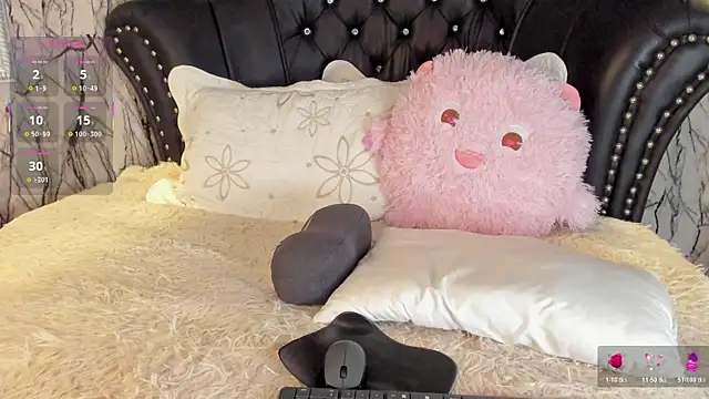 adelinemoretti webcam