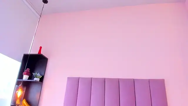 violet_myerrs webcam