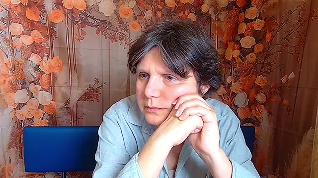 lunadobra - LunaDobra's free webcam - UK Sex Cams