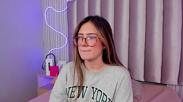 SamanthaPeachss webcam