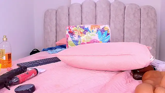 sharlott_miller webcam