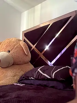 emmyjhonson07 webcam