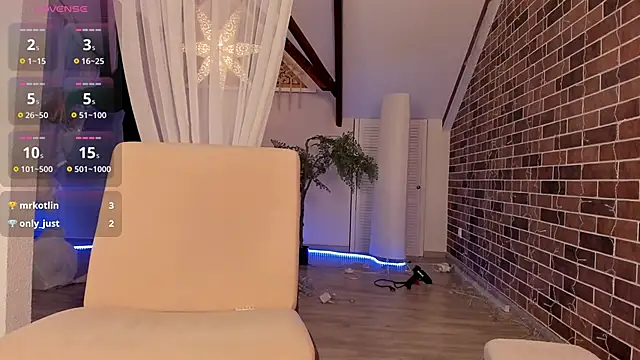 AzaliaSwallows webcam