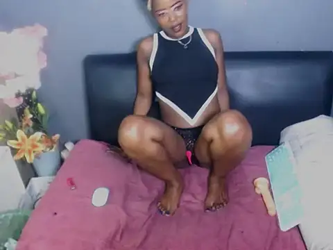 Ebonyteen18