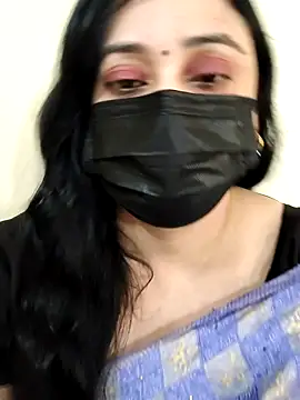 Webcam Model (Monica_cams) is live