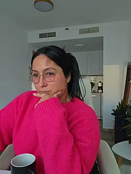 Webcam Model (ItsmeDannax)  is live.Free join now!