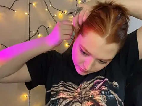 Ungoliant_Kiss webcam