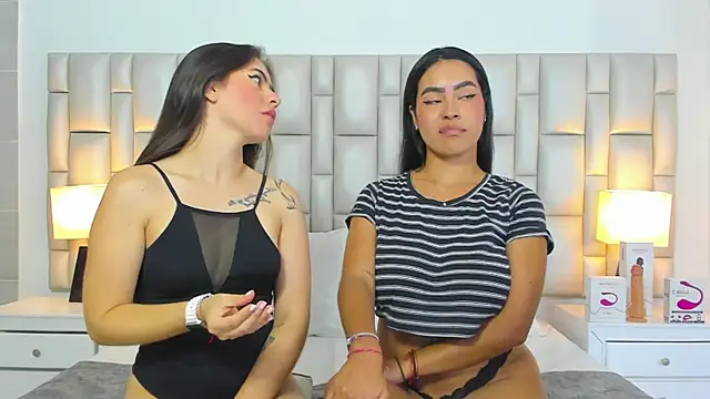 paola_katy_dicks webcam