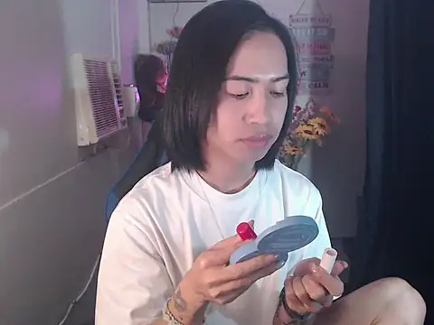 Miracle_TheBrat webcam