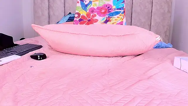 sharlott_miller webcam