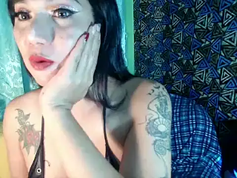 WorldClassEmerald webcam