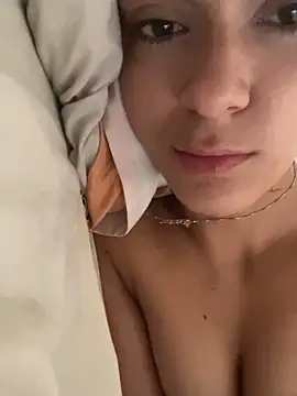 srta_luciana - Srta_luciana's free webcam - UK Sex Cams