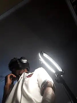 Hidden_African_Fruit webcam