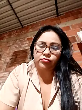 Dirty-Momm-Divorced-Hot