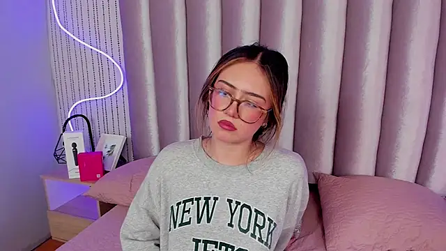 SamanthaPeachss webcam