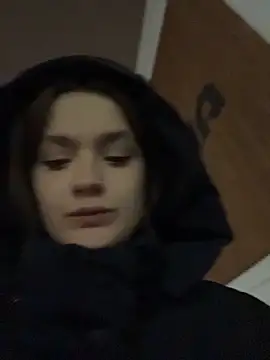 kittyqueeny (F young) - expand asshole by play with finger insid