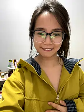 hmm_0303 (F young) - 扭腰