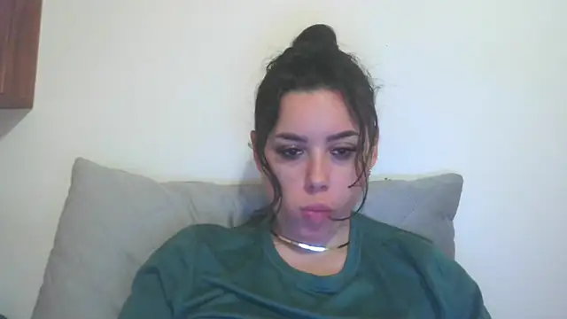 LovelyJulliette webcam