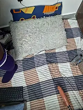 bustytemptress1 webcam