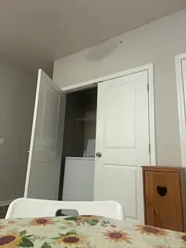 AllesandraLove webcam