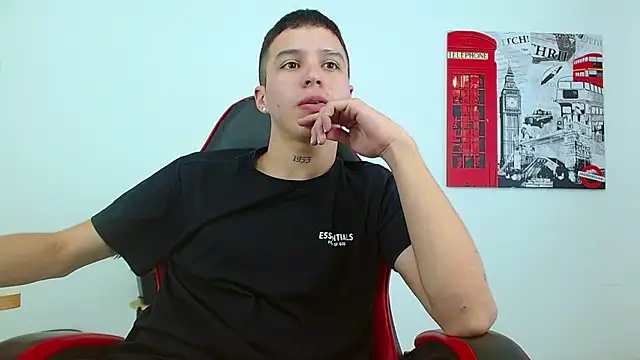 Cumandres18's live cam