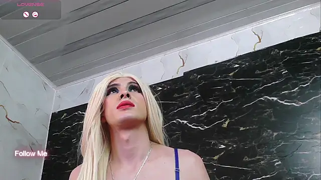 crislingery_dolli webcam