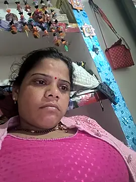 Webcam Model (Setty54)  is live.Free join now!