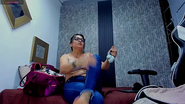 agatha_pleasure - Agatha_Pleasure's free webcam