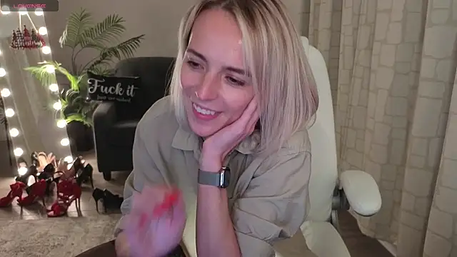 YourMarthaMayer webcam