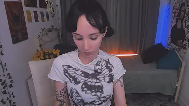 hollyvex - HollyVex's free webcam - UK Sex Cams