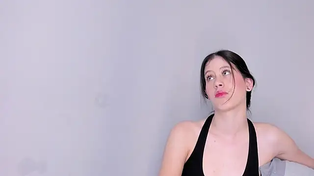 sara__jones_gh webcam