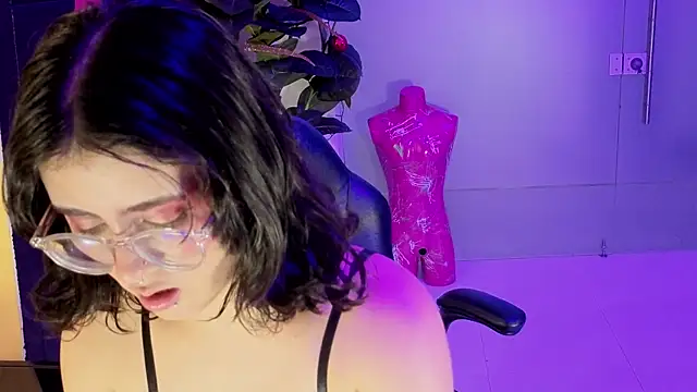 LiLLiAnderson webcam