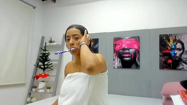 gema-lexy (F young) - fingers in pussy