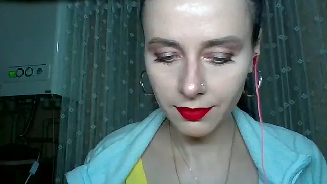 luminouslady - LuminousLady's free webcam