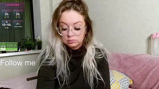 elven_dreams_ webcam