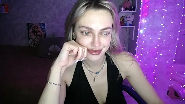 NickyAdamidi webcam