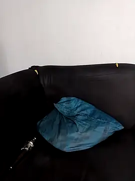 beverlyqueen14 - BeverlyQueen14's free webcam - UK Sex Cams