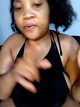 BeverlyQueen14 webcam stripchat model stream image