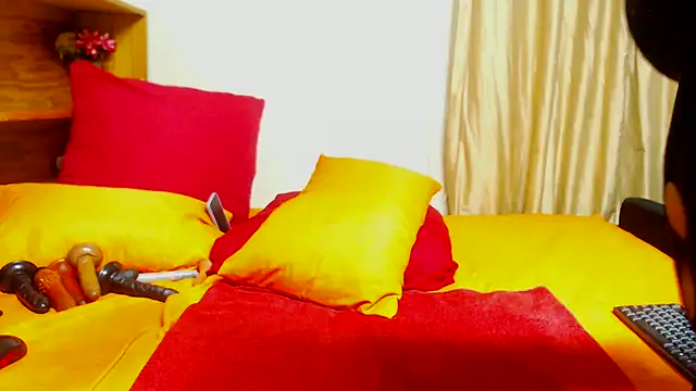 Juicyasss35xx webcam stripchat model stream image