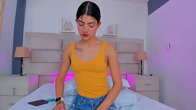 RenataMason webcam stripchat model stream image