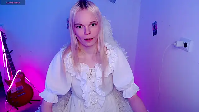 Emily_Nyaffee webcam